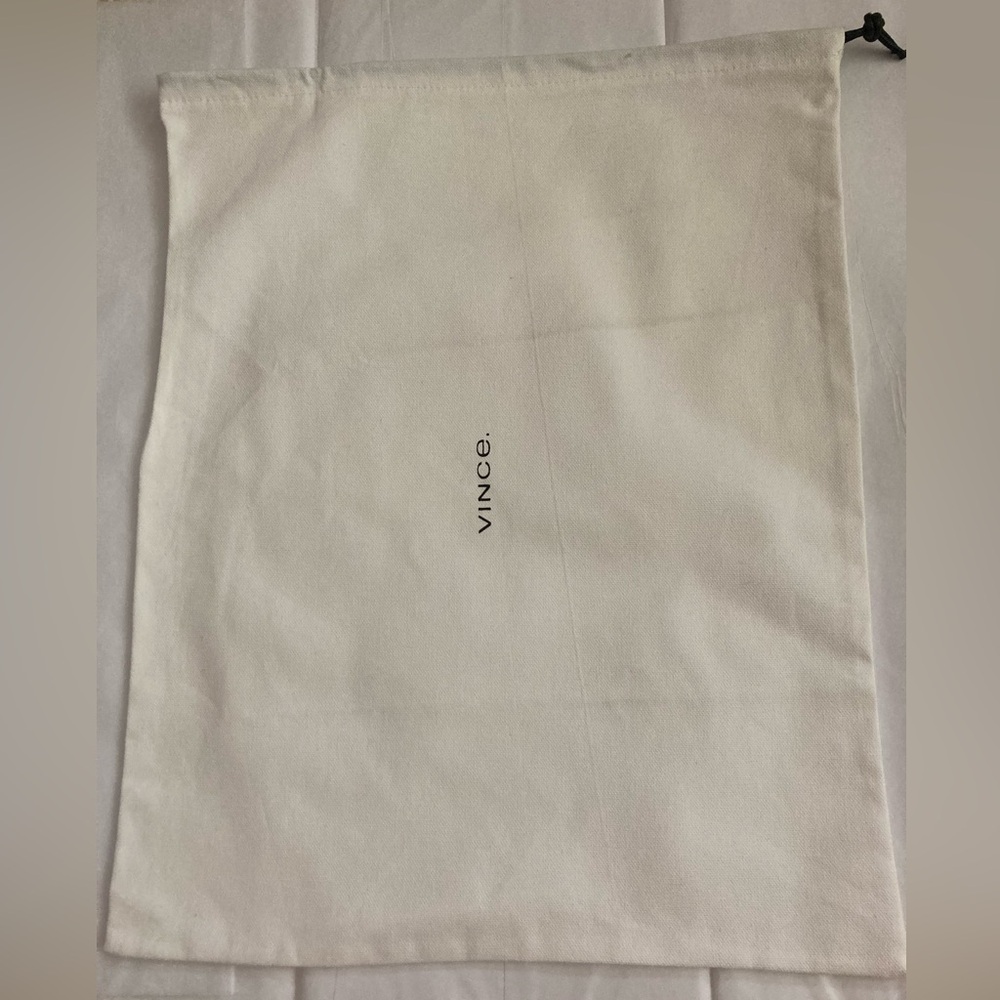 Vince dust bag white 13 1/2” x 17 1/2”